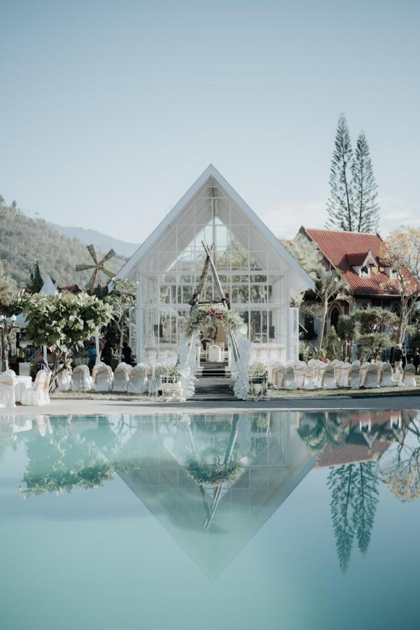 Royal Hotel And Villa Batu Batu  Exteriör bild