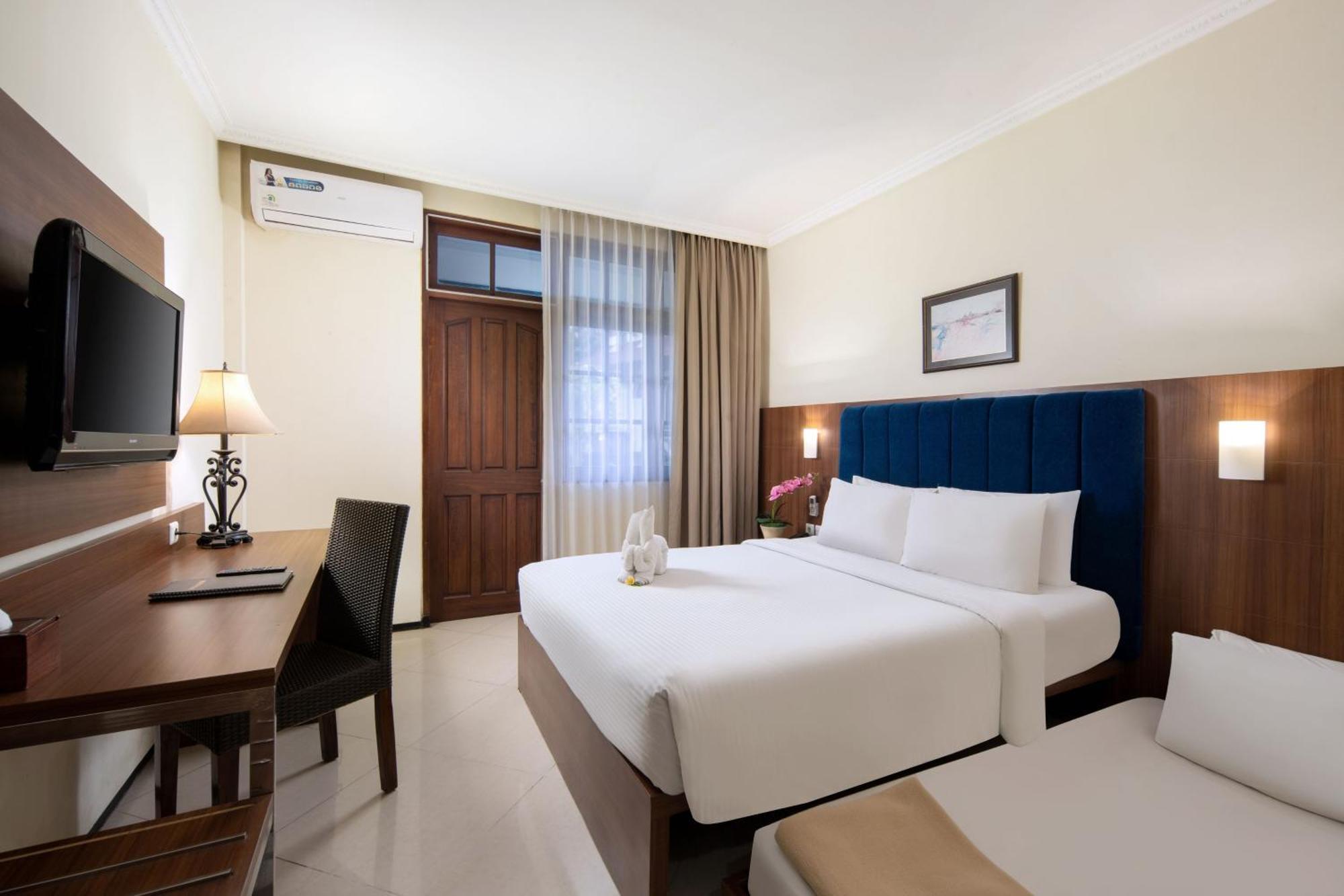 Royal Hotel And Villa Batu Batu  Exteriör bild
