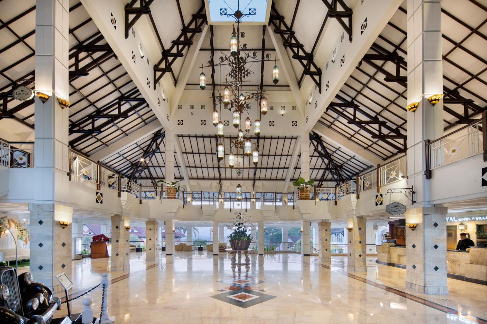 Royal Hotel And Villa Batu Batu  Exteriör bild