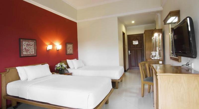 Royal Hotel And Villa Batu Batu  Exteriör bild